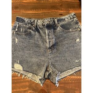 New Wild Fable Womens High-Rise Blue Jean Shorts Cut Off Size 14 Inseam 2.5 Inch
